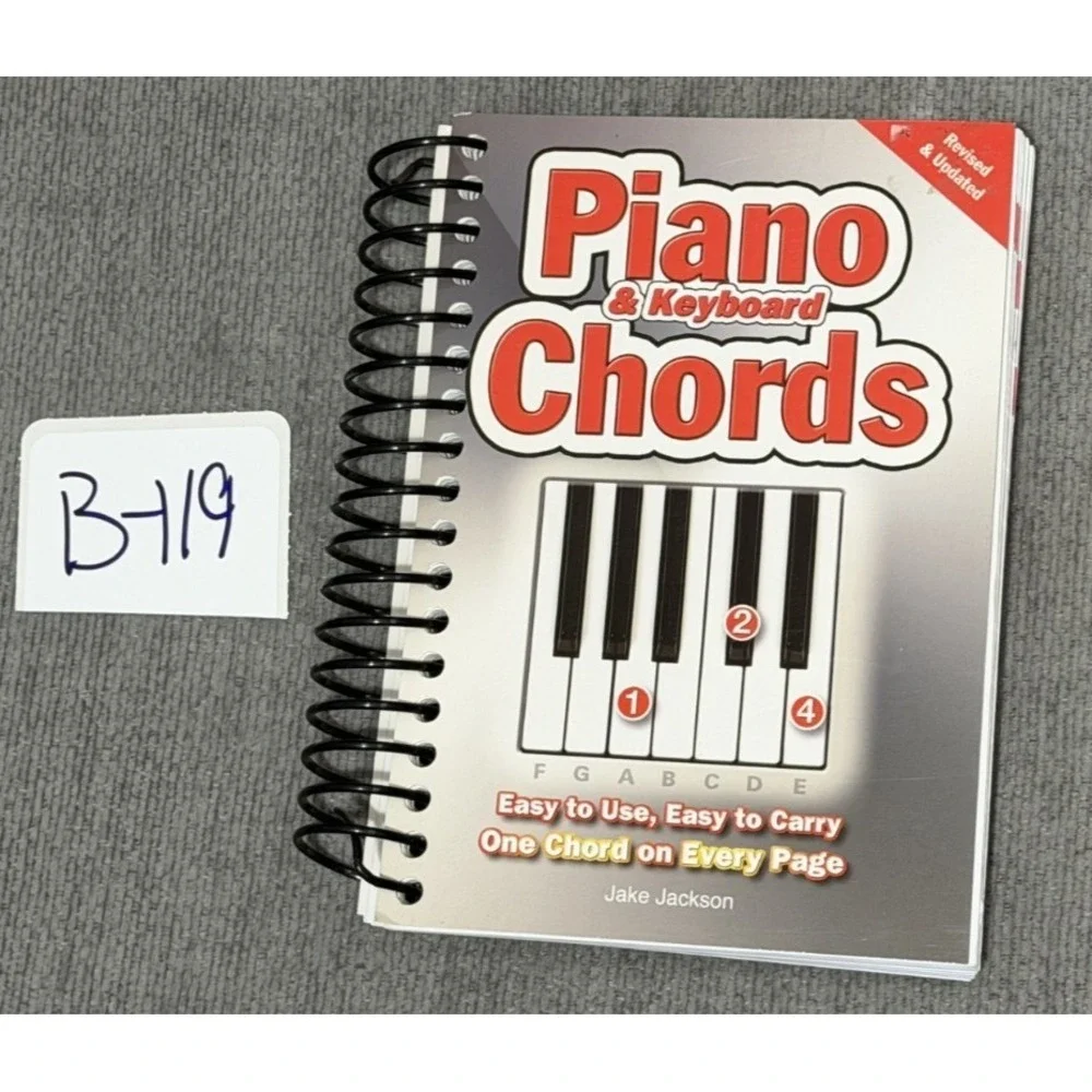 Piano & Keyboard Chords: Easy-to-Use, Easy-to-Carry, One‎ Chord on Every Page